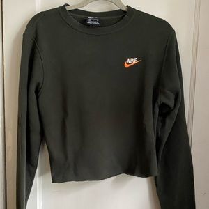 Green Nike Cropped Crewneck Sweatshirt